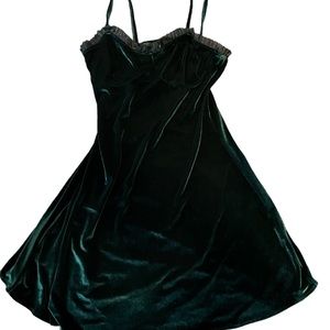 Green Velvet Dress With Lace Detailing